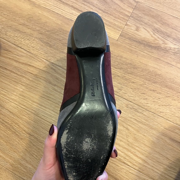 Salvatore Ferragamo Women's Vara Patchwork Burgundy and Gray Suede Pump Heel - Picture 9 of 9